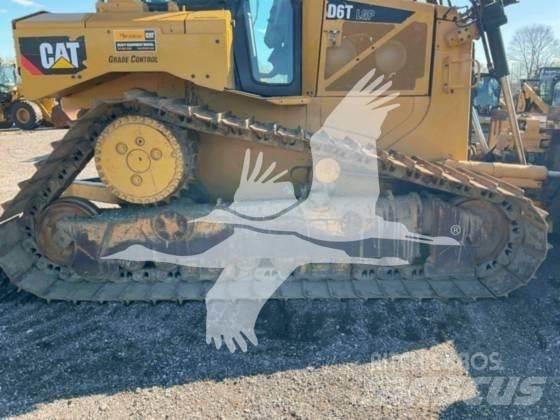 CAT D6T 履帶推土機