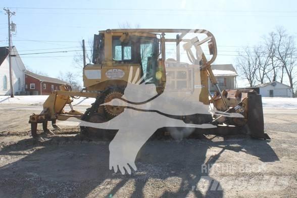 CAT D6T XL 履帶推土機