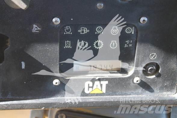 CAT D6T XL 履帶推土機