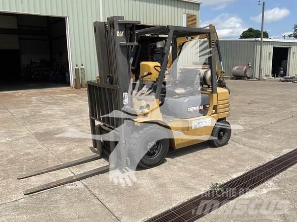 CAT GP25 柴油卡車