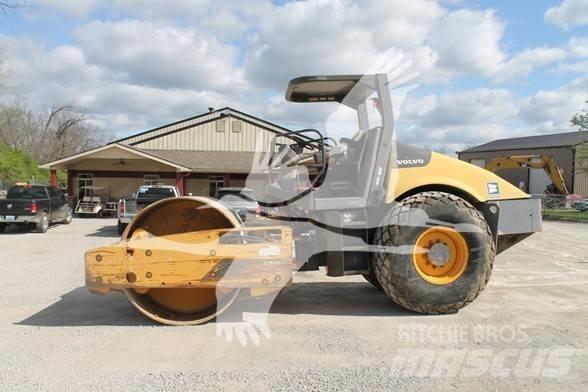 Volvo SD100D 單輪滾壓機
