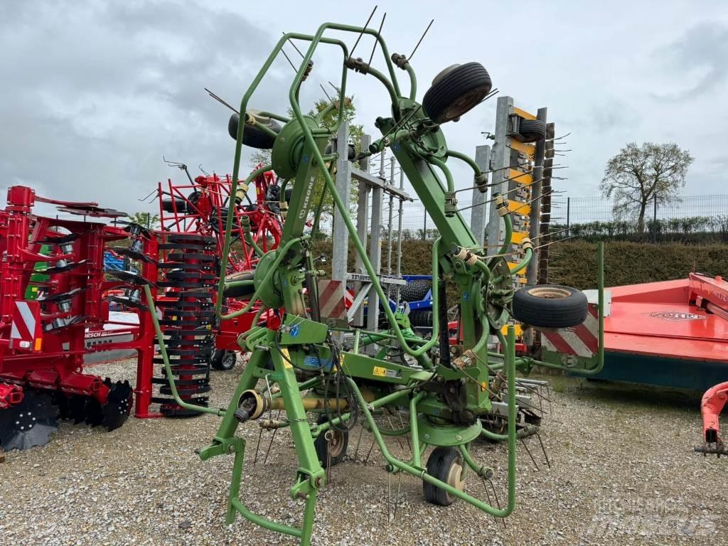 Krone KW672/6 耙與翻草機