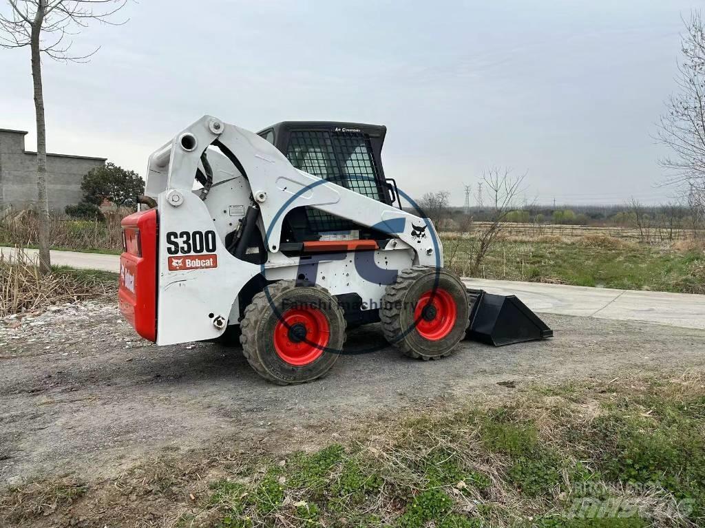 Bobcat S 330 滑移轉向裝載機