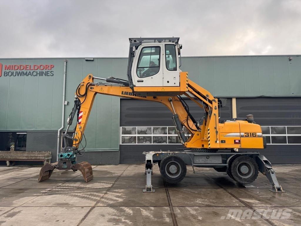 Liebherr A 316 廢棄物/工業用操作車