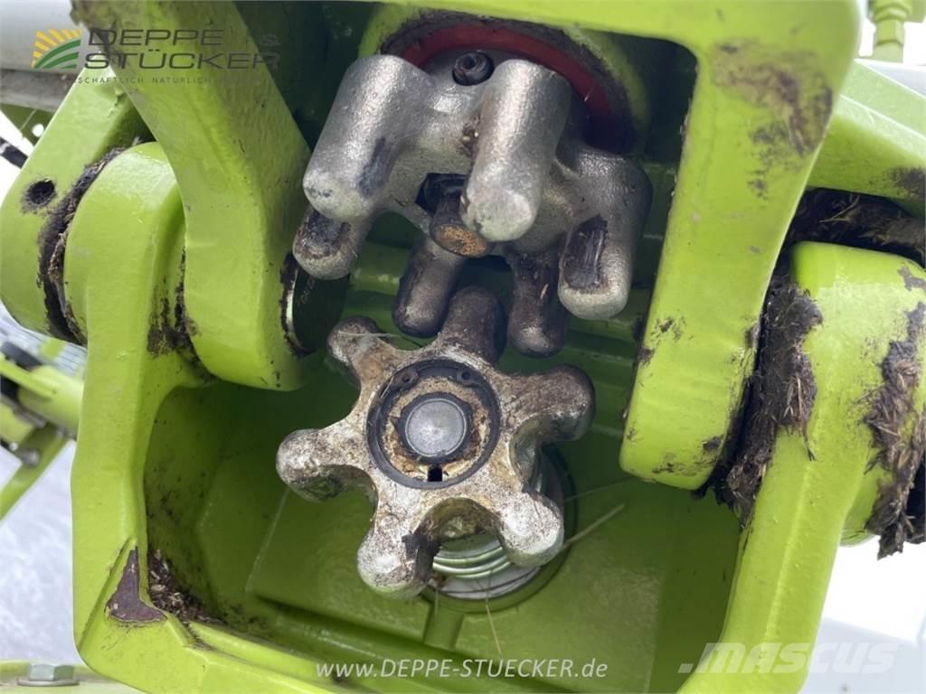 CLAAS Volto 900 耙與翻草機