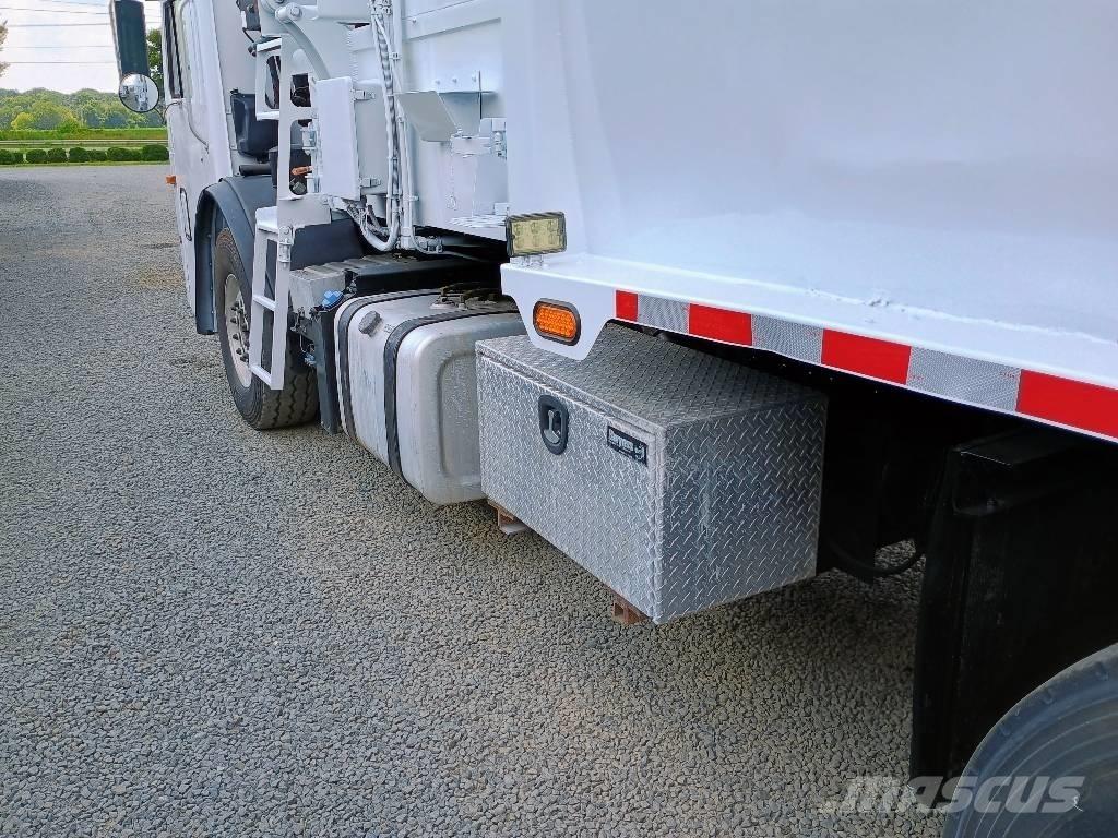 Mack LEU 垃圾車