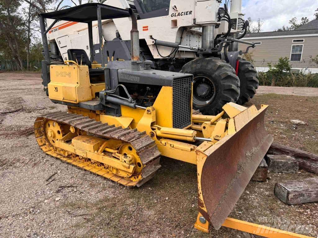 Komatsu D 21 P-5 履帶推土機
