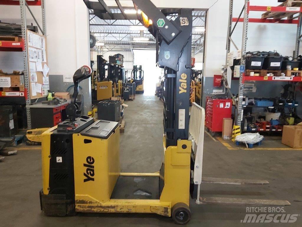 Yale MC10 行走控制式堆積機