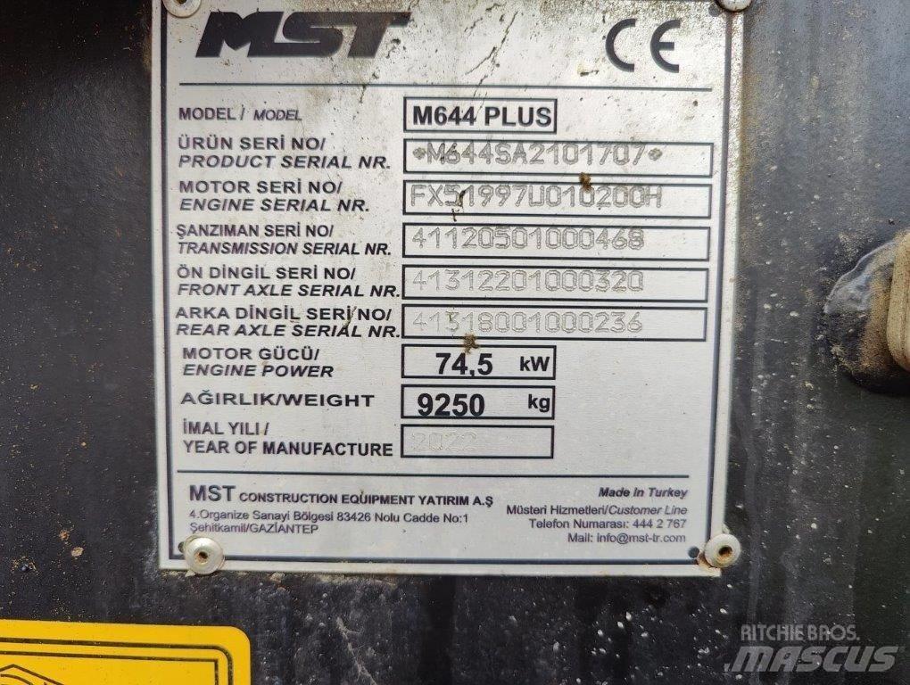 MST M644PLUS 反鏟裝載機