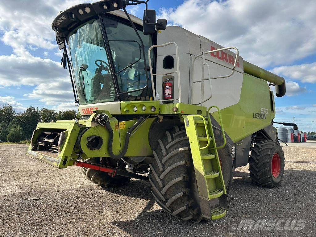 CLAAS Lexion 670 聯合收穫機