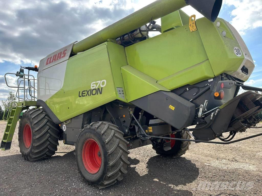 CLAAS Lexion 670 聯合收穫機