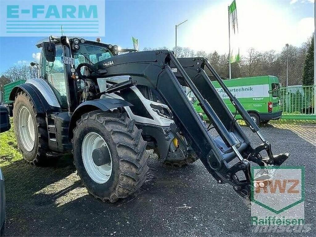 Valtra t215d 曳引機