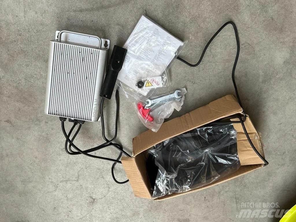  Ryobi RM480E 騎乘式割草機