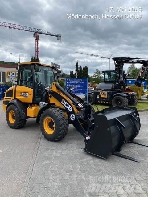 JCB 409 輪胎式裝載機