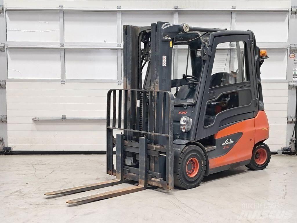 Linde E30-01 電動堆高機