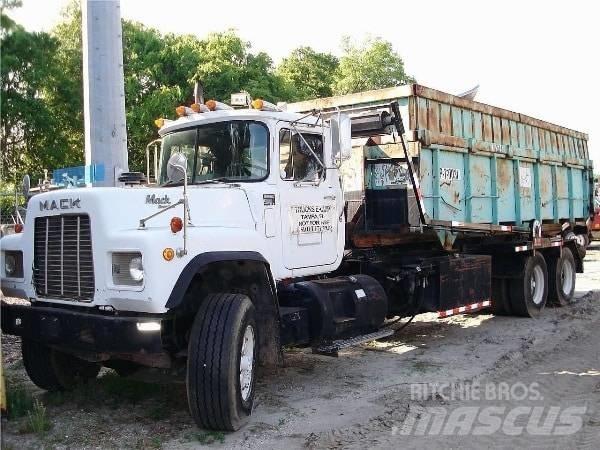 Mack RD 686 S 垃圾車