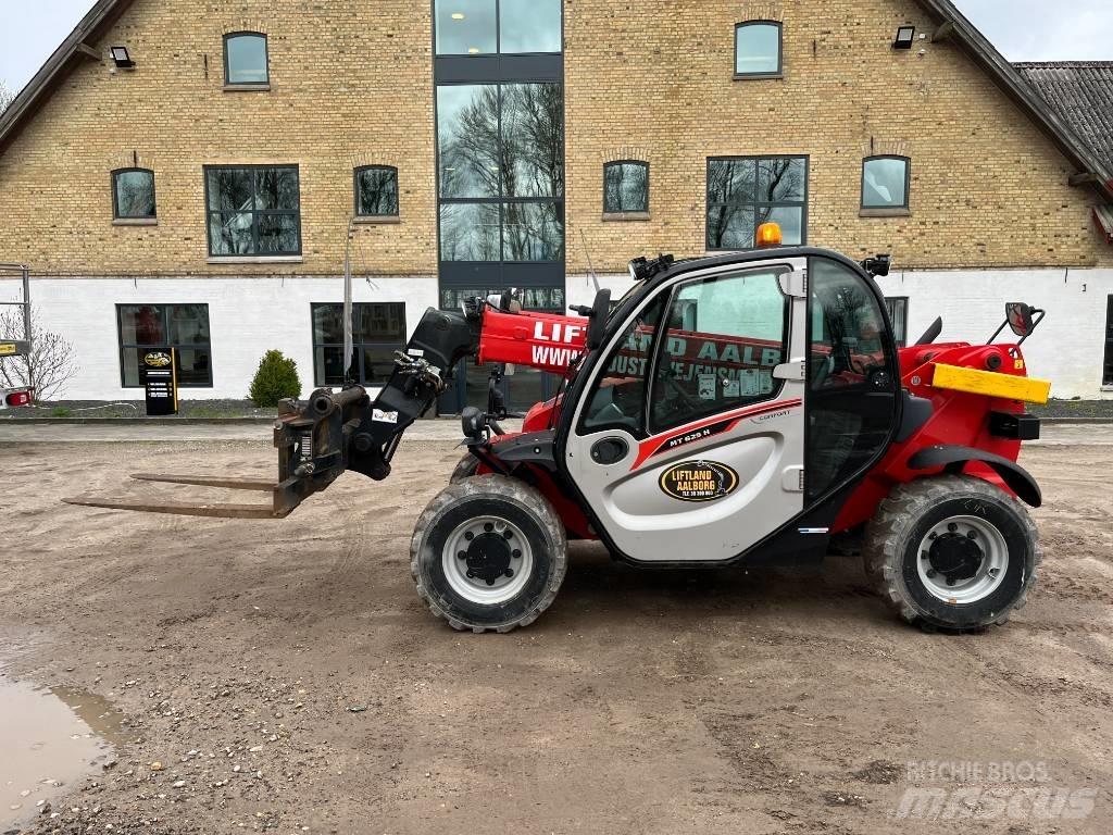 Manitou MT 625 伸縮臂操作車