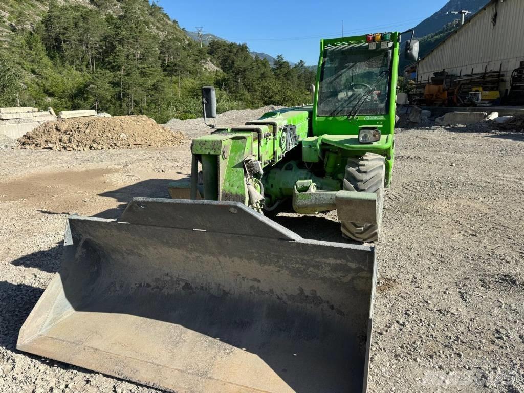 Merlo P40.13 PLUS 伸縮臂操作車