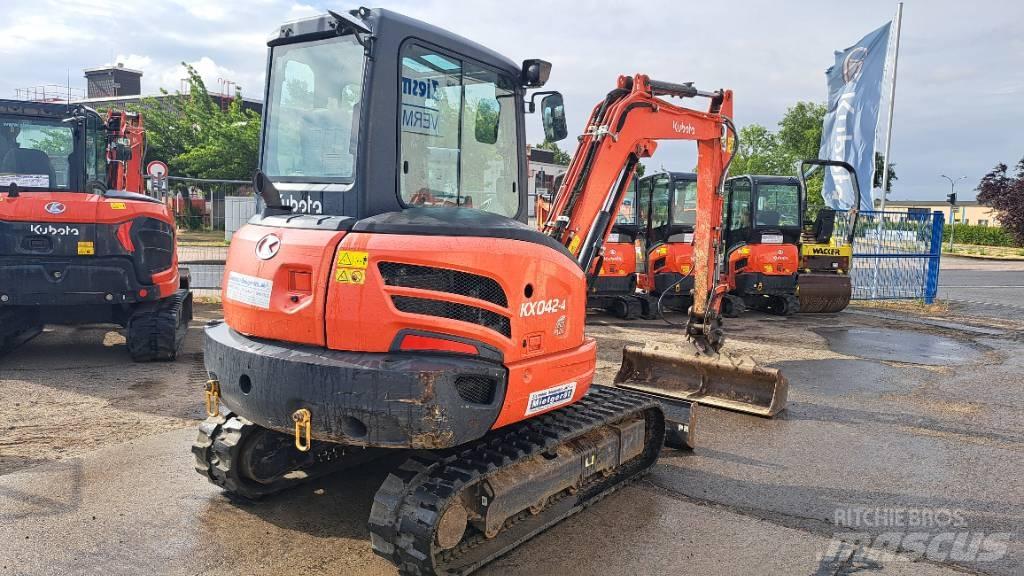 Kubota KX042-4 GLS 2 小型挖土機/掘鑿機<7t(小型挖掘機)