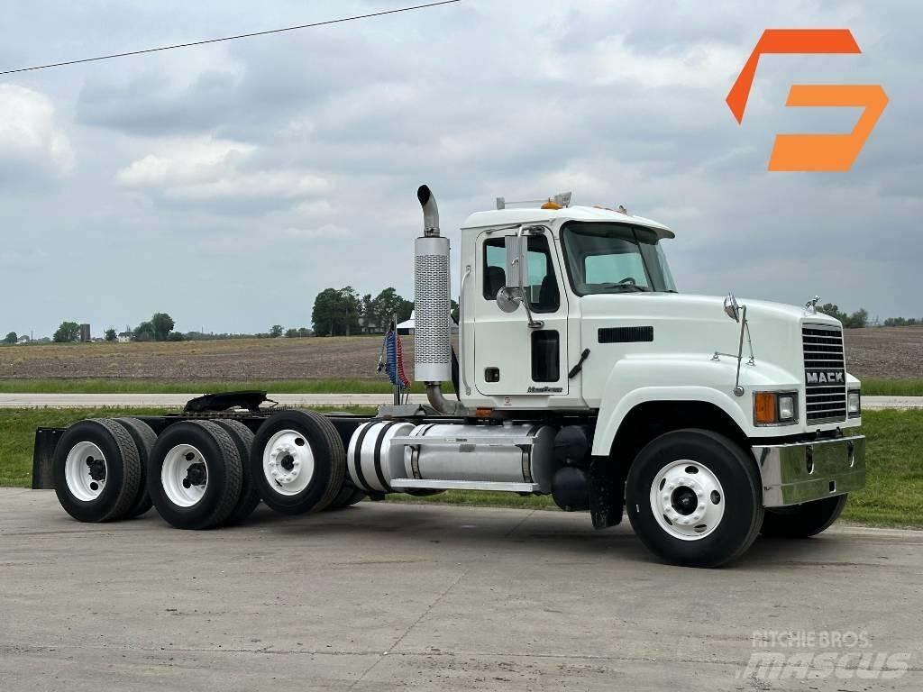 Mack CHN 613 曳引機組件