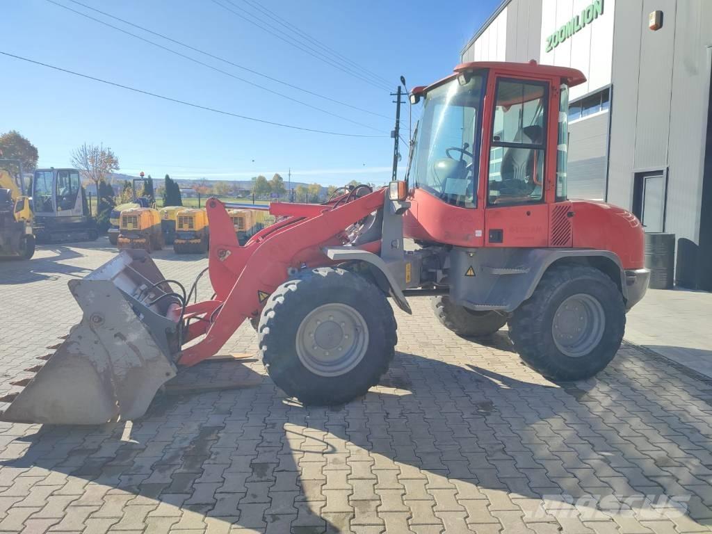 Volvo L35B-Z 輪胎式裝載機
