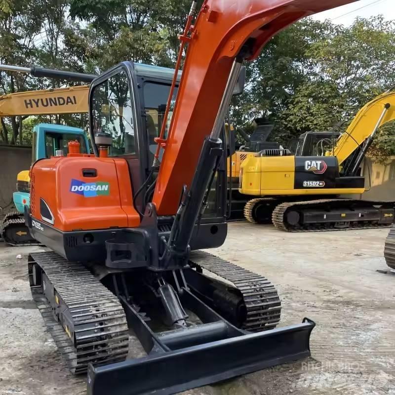 Doosan DX55-9C 小型挖土機/掘鑿機<7t(小型挖掘機)