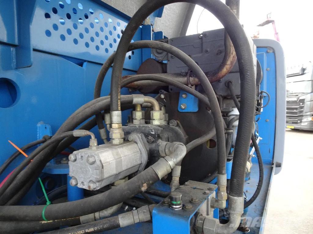 Genie S65 伸縮臂高空作業車