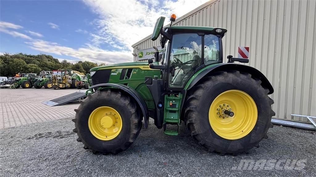 John Deere 6R215 曳引機