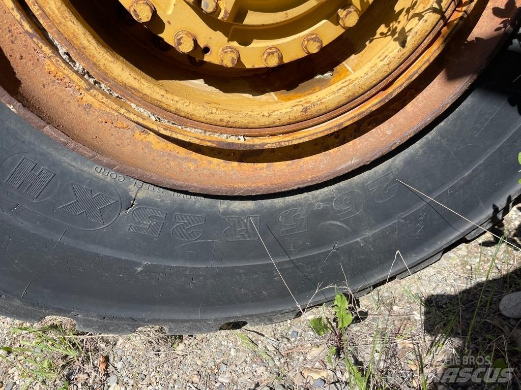CAT 966 E 輪胎式裝載機