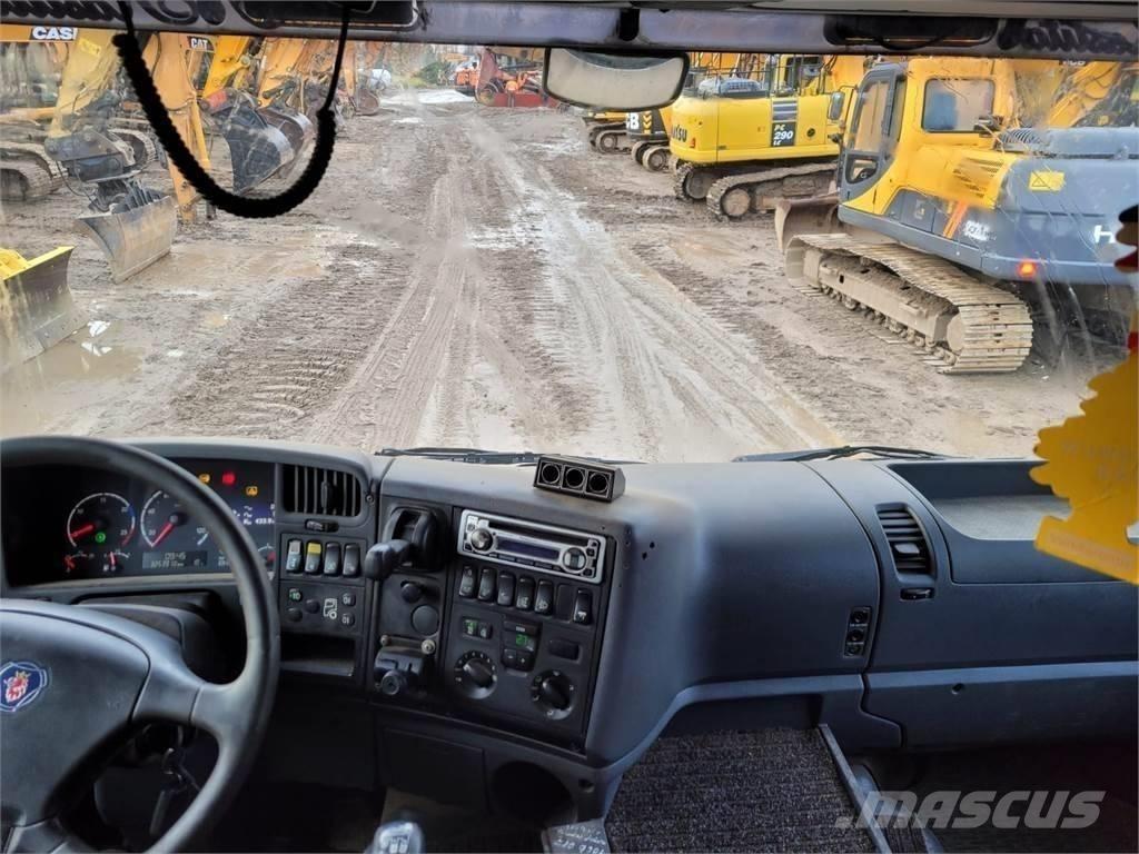 Scania R420 8x4 裝載運輸卡車