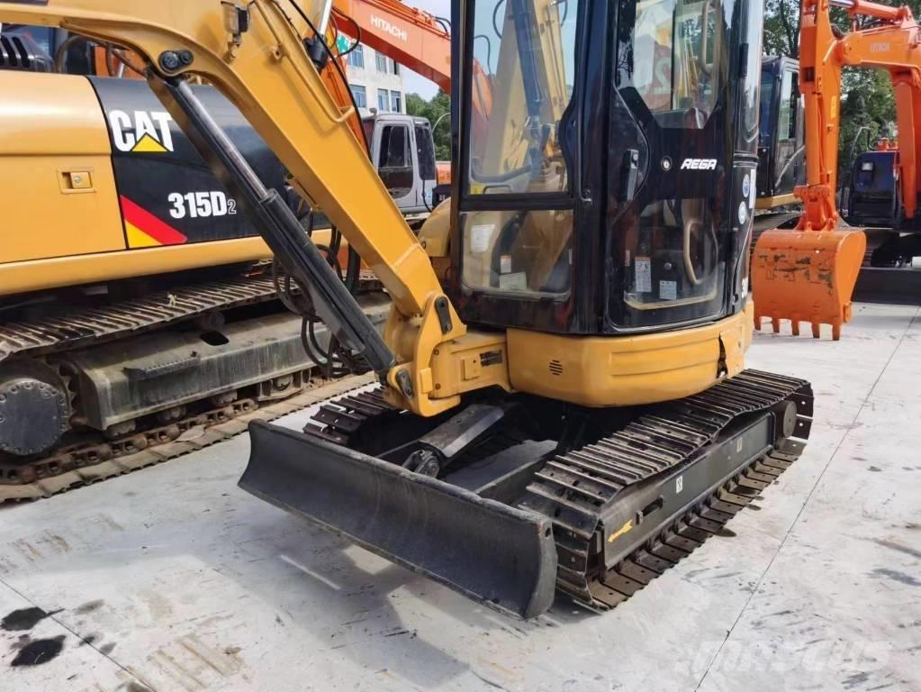 CAT 303 CR 小型挖土機/掘鑿機<7t(小型挖掘機)