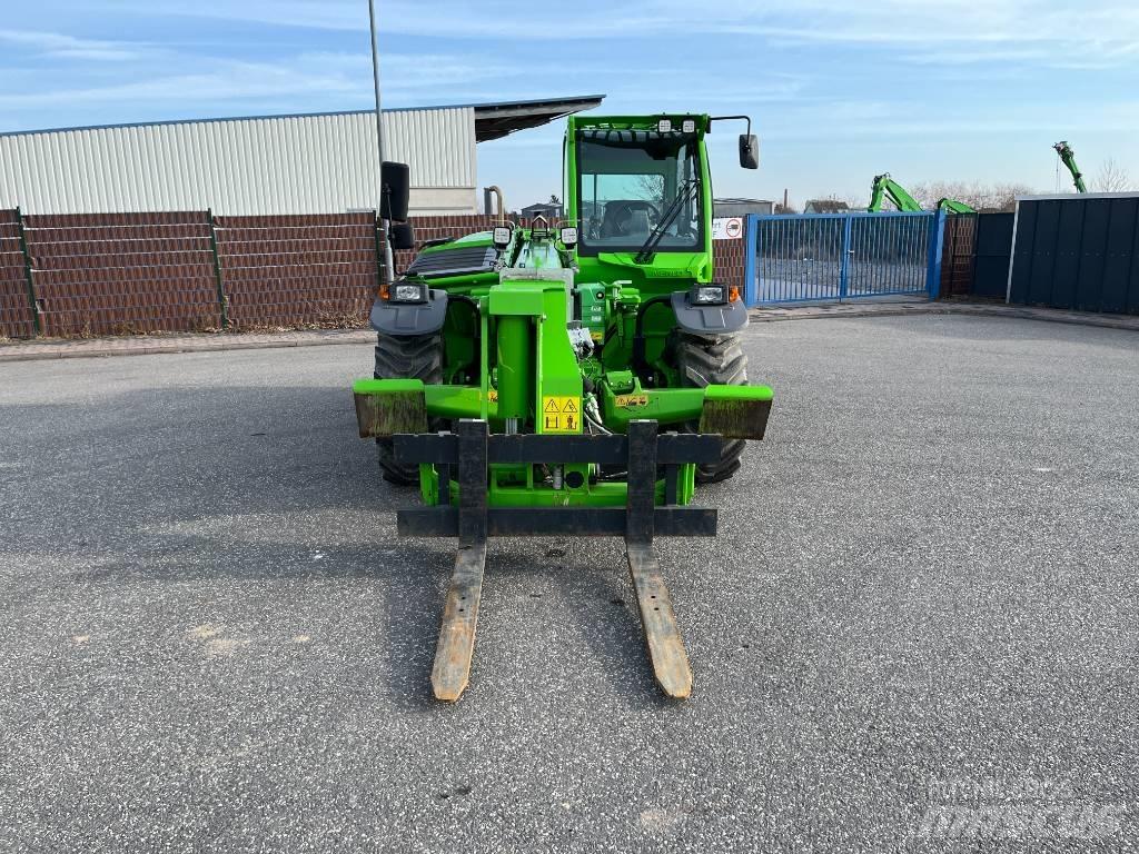 Merlo P 35.11 伸縮臂操作車