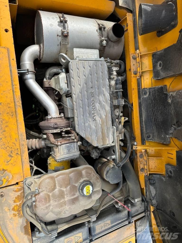 JCB JS 130 LC 履帶式 挖土機/掘鑿機/挖掘機
