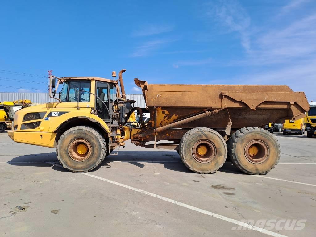 Volvo A 25 F 鉸接式起吊車