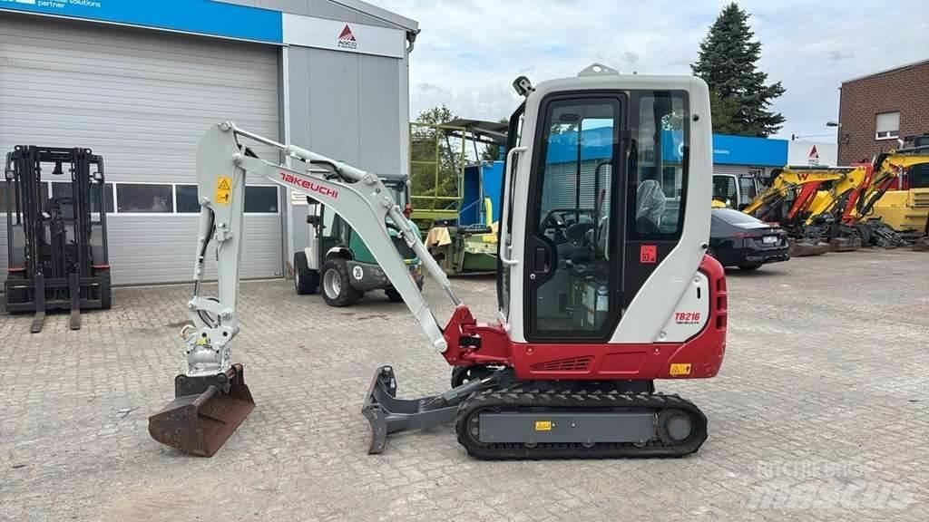 Takeuchi TB216 A 小型挖土機/掘鑿機<7t(小型挖掘機)