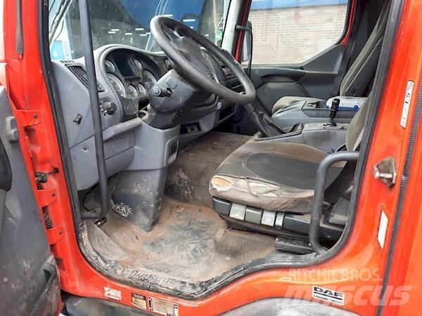 DAF LF45.220 平板式/側卸式卡車