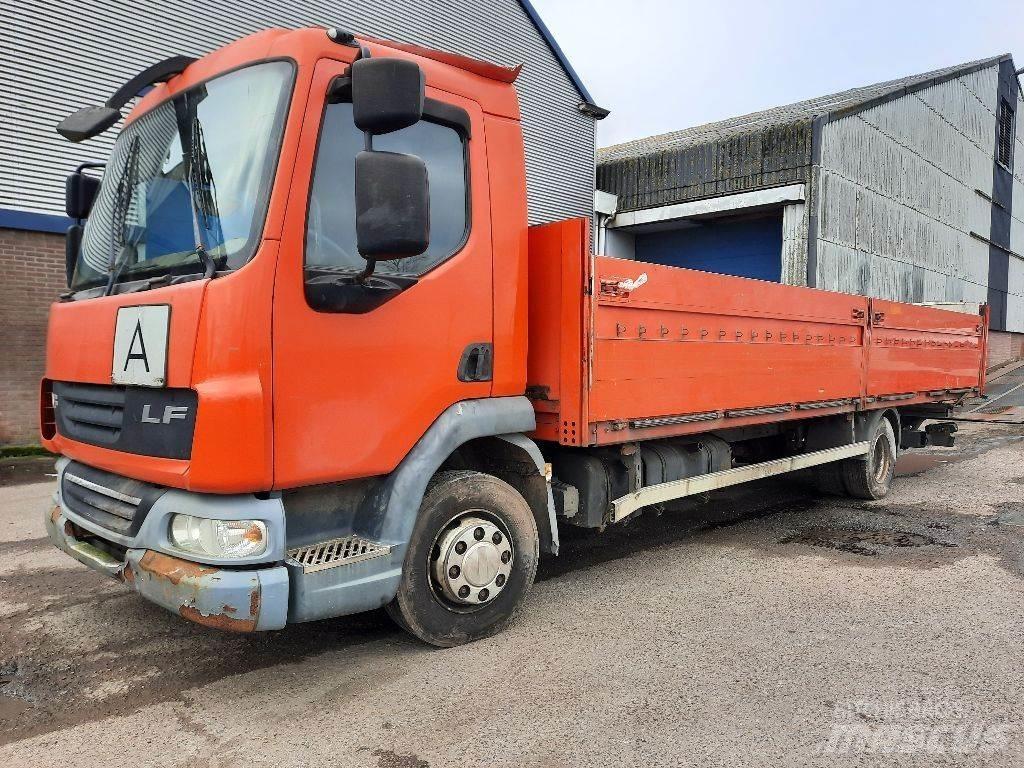DAF LF45.220 平板式/側卸式卡車