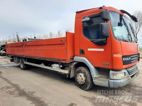 DAF LF45.220 平板式/側卸式卡車