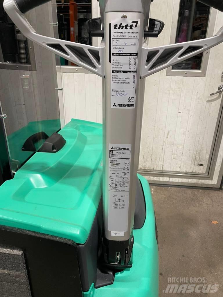 Mitsubishi SBP12N3 行走控制式堆積機