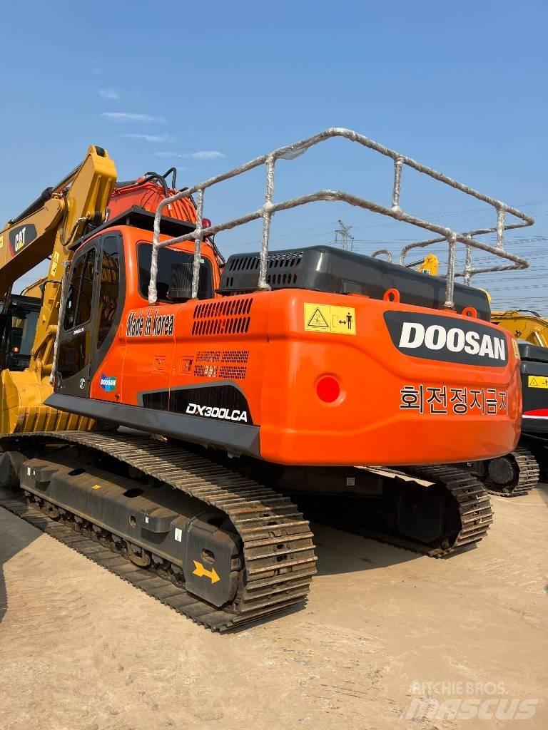 Doosan DX300 旋轉式挖土機/掘鑿機/挖掘機