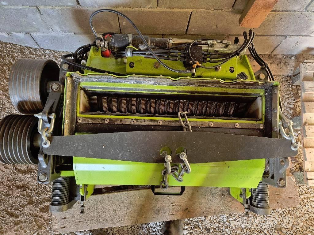 CLAAS Jaguar 960 4WD 自走式飼料採集機