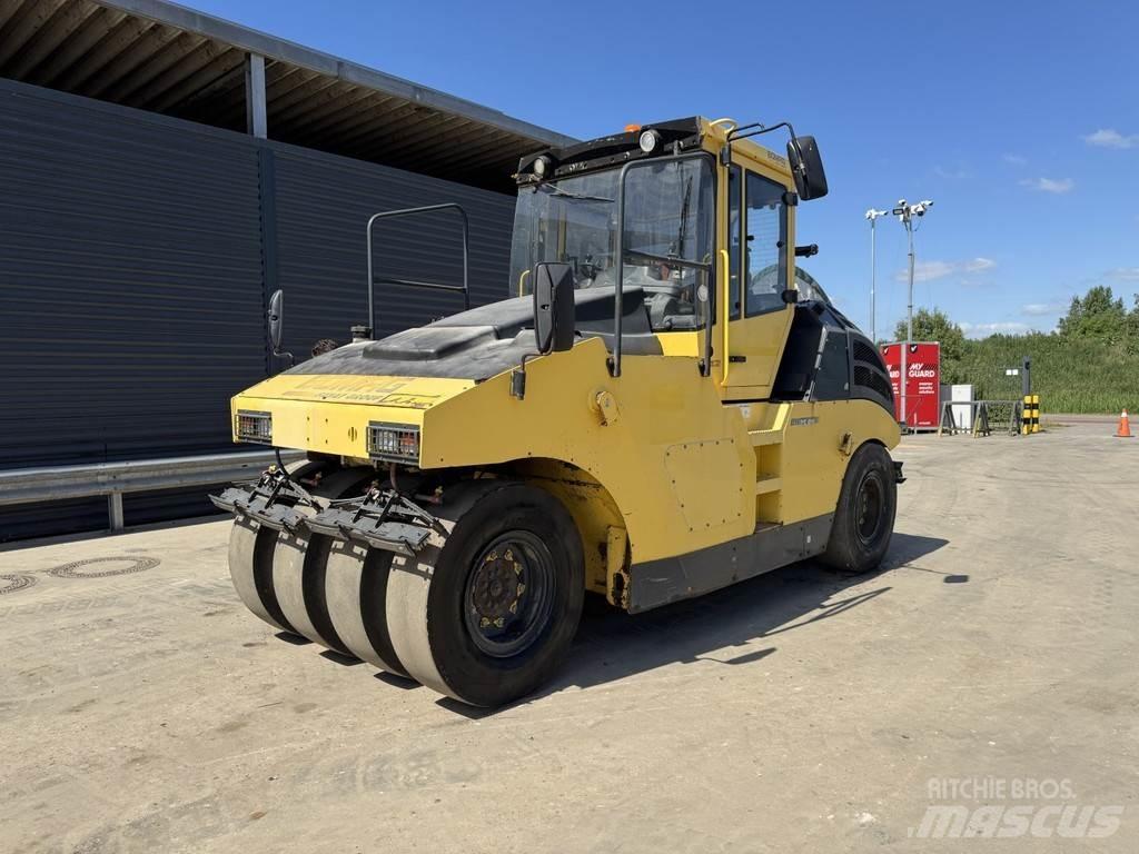 Bomag BW 25 RH 膠輪滾壓機
