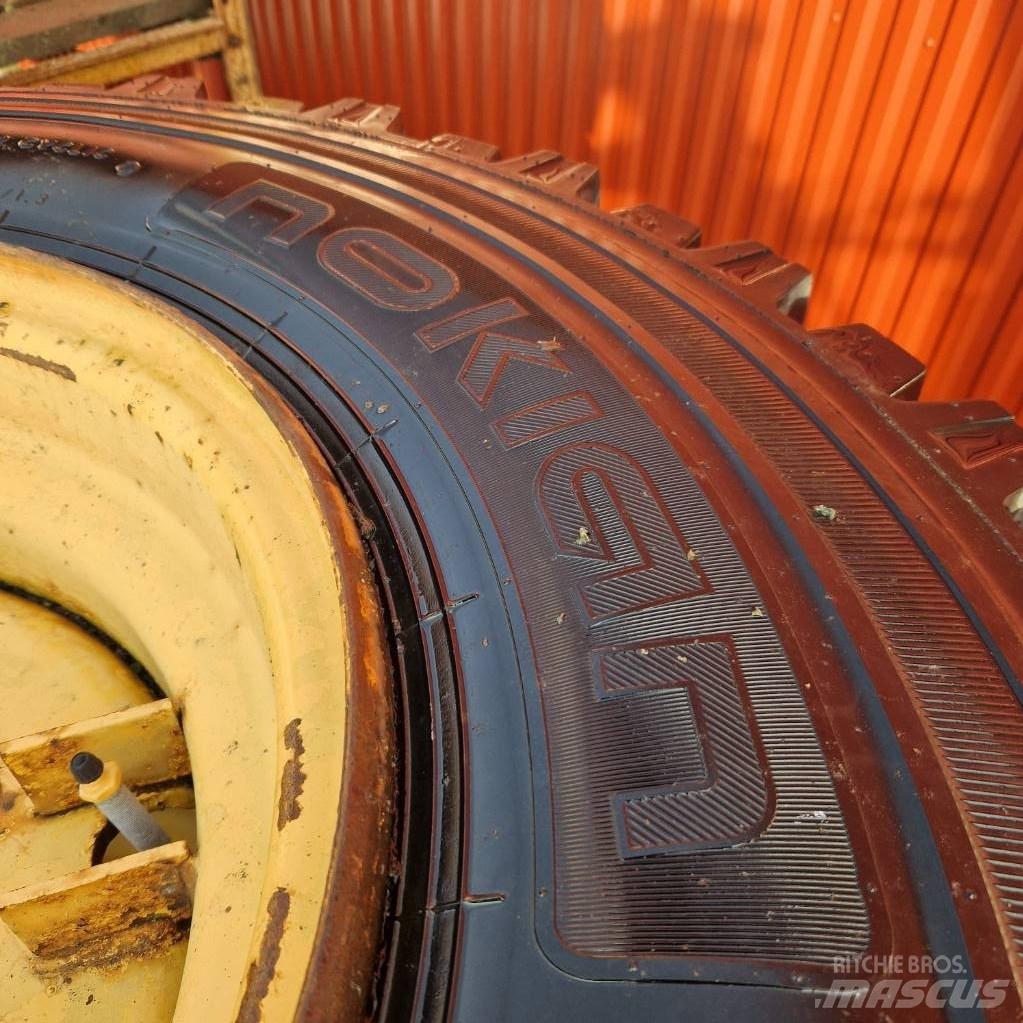  Däck Nokian 輪胎、車輪和輪圈