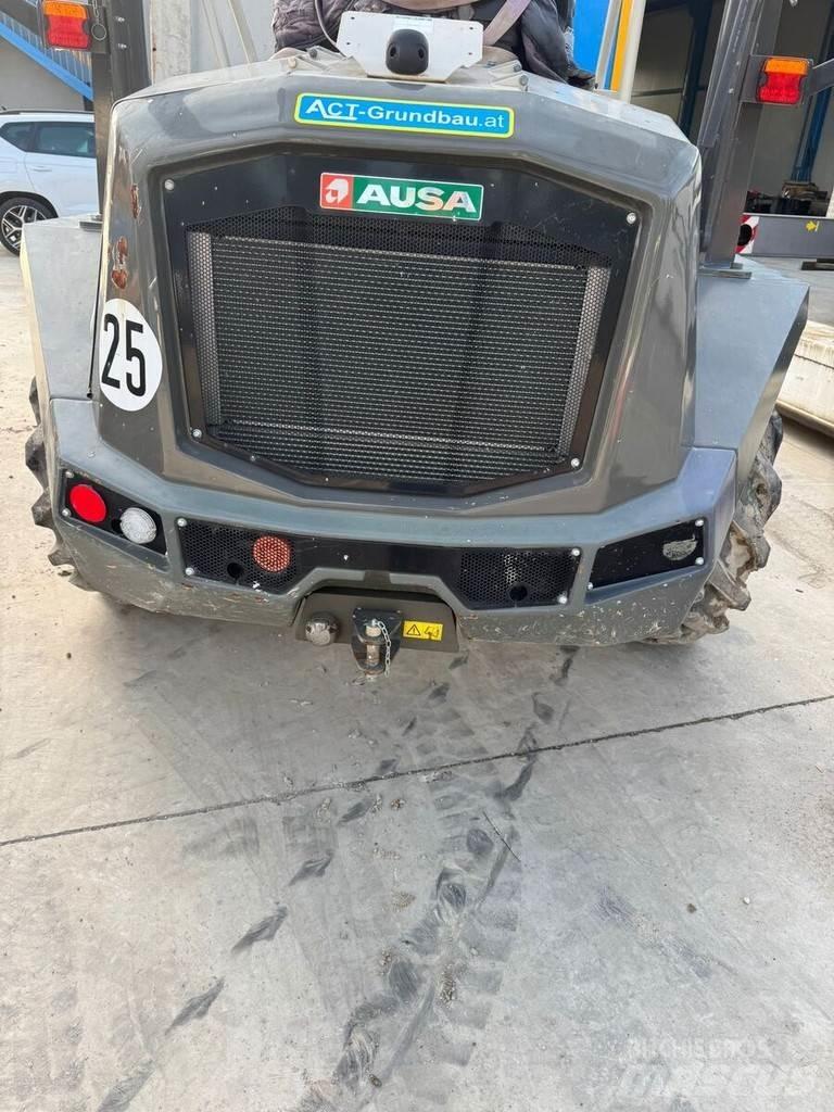 Ausa D 601 側卸礦車