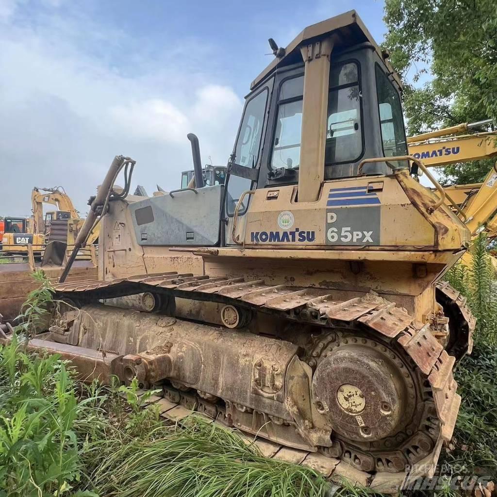 Komatsu D 65 P-12 履帶推土機