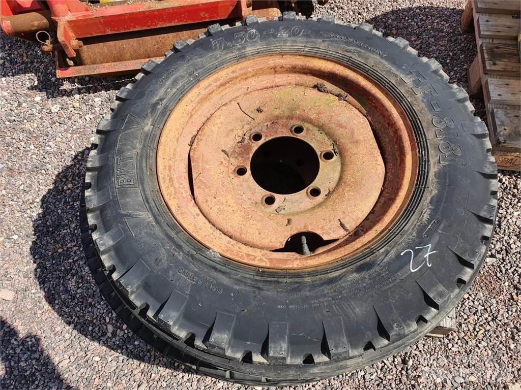 BKT 7.5-20 輪胎、車輪和輪圈