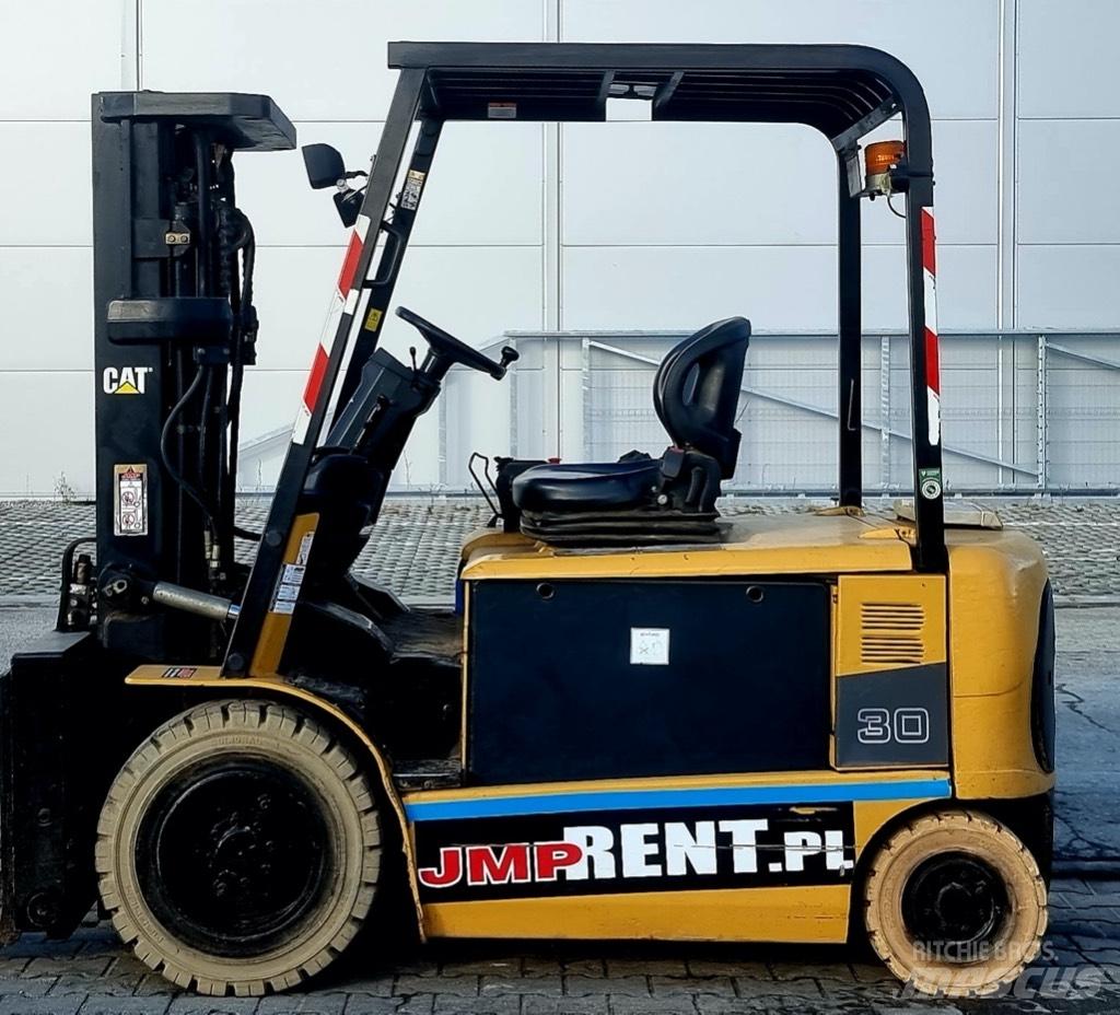 CAT EP 30 K PAC 電動堆高機