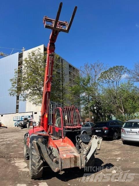 JCB 535-140 伸縮臂操作車