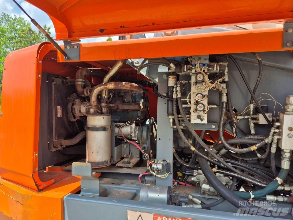 Snorkel TB 60 曲臂高空作業車