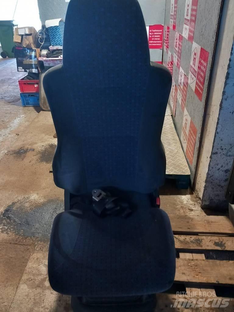 MAN TGM  81623076528 駕駛室與內部
